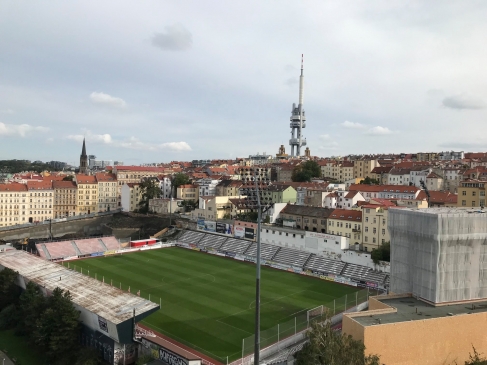 Fotbal zůstává na Žižkově a stadion není v rukou developerů